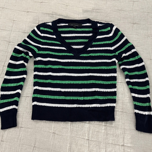 WHBM Long Sleeve Stripe V-Neck Pullover Sweater - Picture 4 of 11